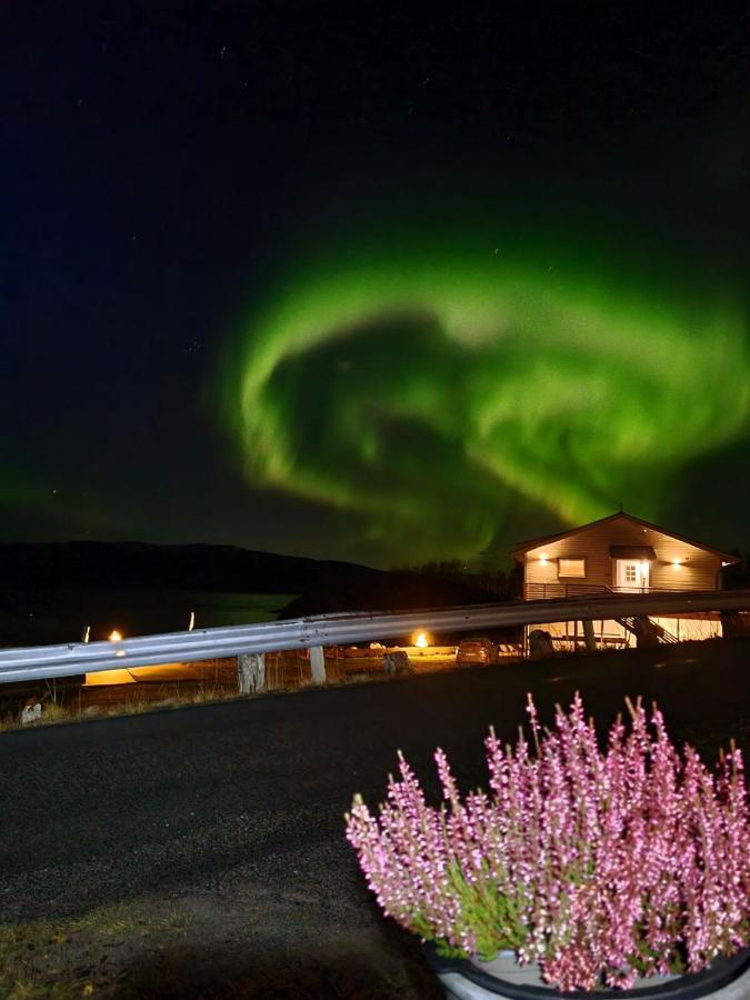 Laukvik Senja Hotel Botnhamn Екстериор снимка