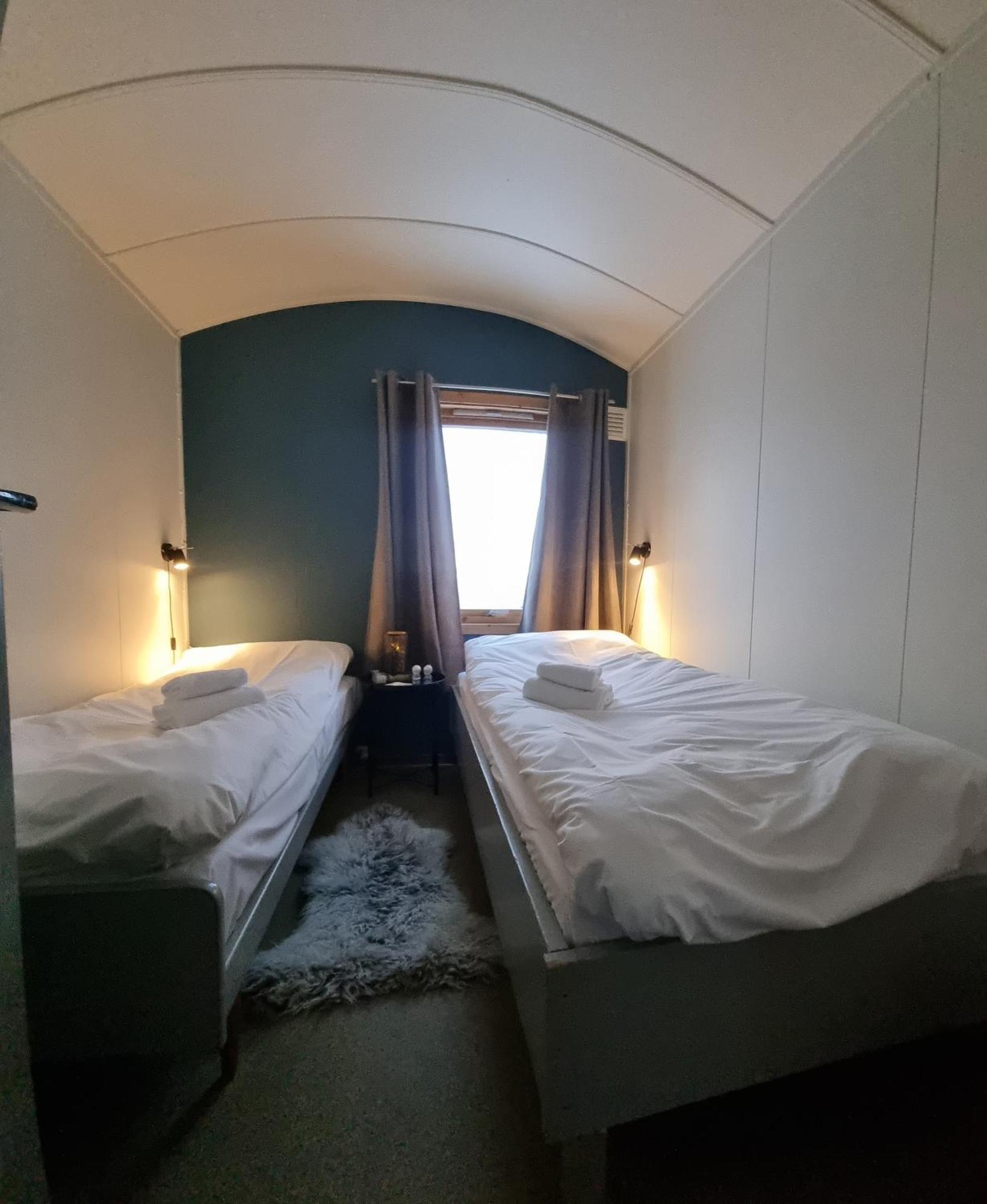 Laukvik Senja Hotel Botnhamn Екстериор снимка