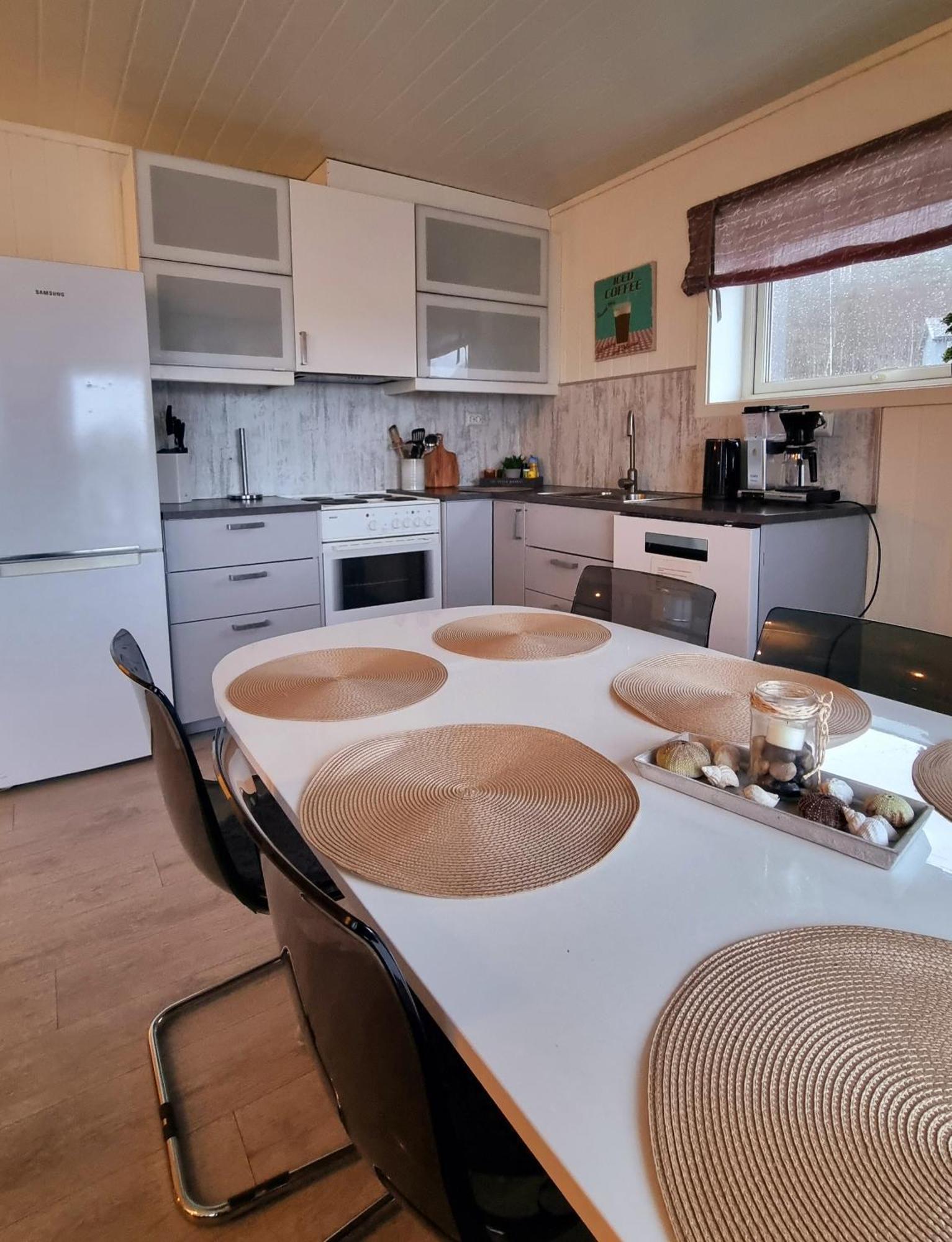 Laukvik Senja Hotel Botnhamn Екстериор снимка